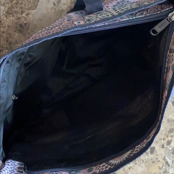 Tote - Picture 5 of 5